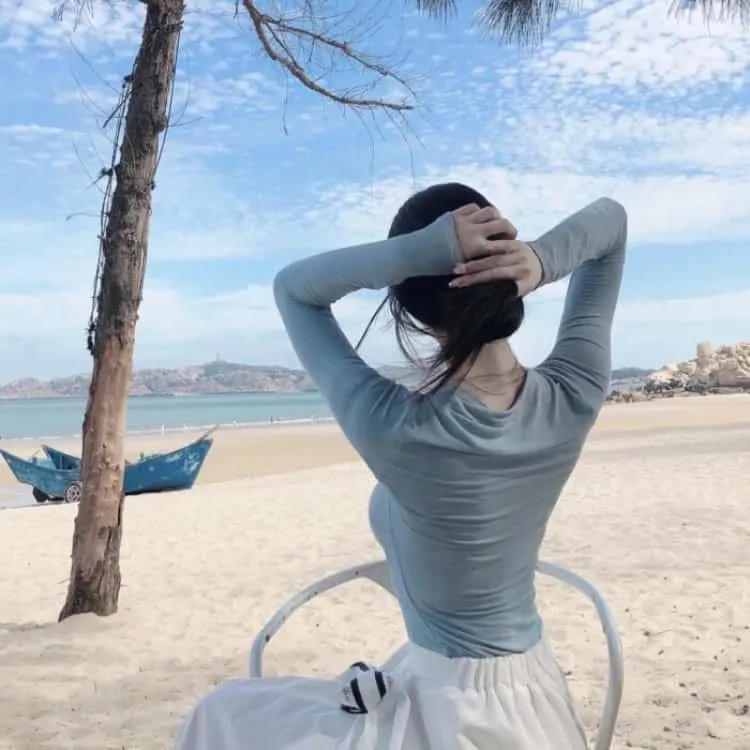 【末日求生】《活着/#ALIVE》刘亚仁朴信惠：足不出户如何在丧尸围城的高层公寓中硬核求生