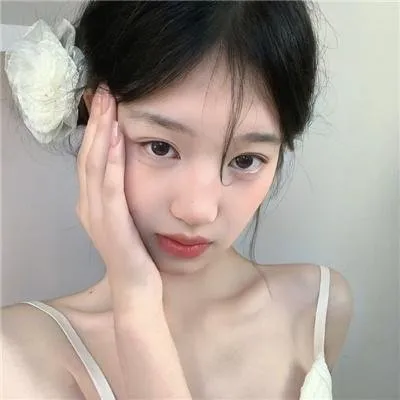 【真实绝症改编】《余命10年》小松菜奈坂口健太郎：得知自己只剩十年寿命，她决定不谈恋爱，却偏偏遇见了他